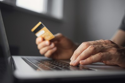Lloyds Bank Lets Customers Set Debit Card Gambling Limits